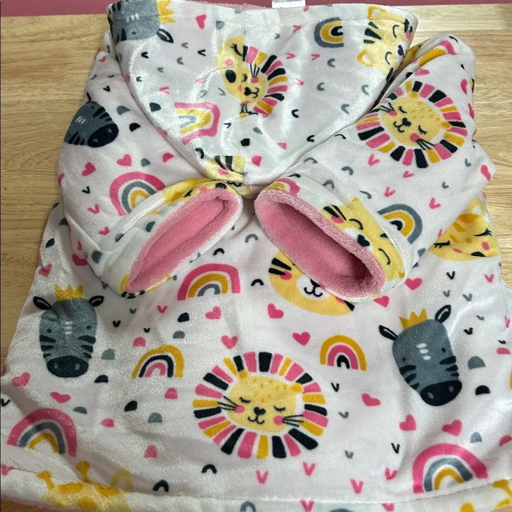 Zack & Zoey Colorful Animal Print Plush Pink and white Robe, 0-9 months NWT